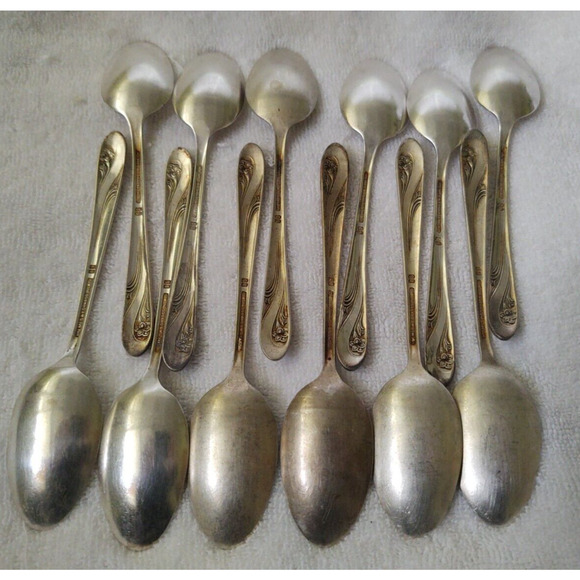Holmes & Edwards Silverplate Silverware Romance Pattern Spoons 12 Pieces - Picture 6 of 11